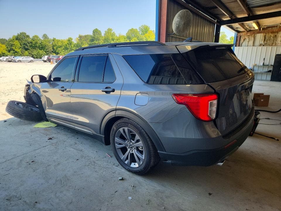 2023 FORD EXPLORER XLT 2