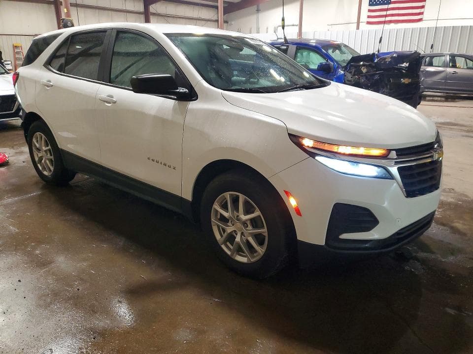 2022 CHEVROLET EQUINOX LS 4