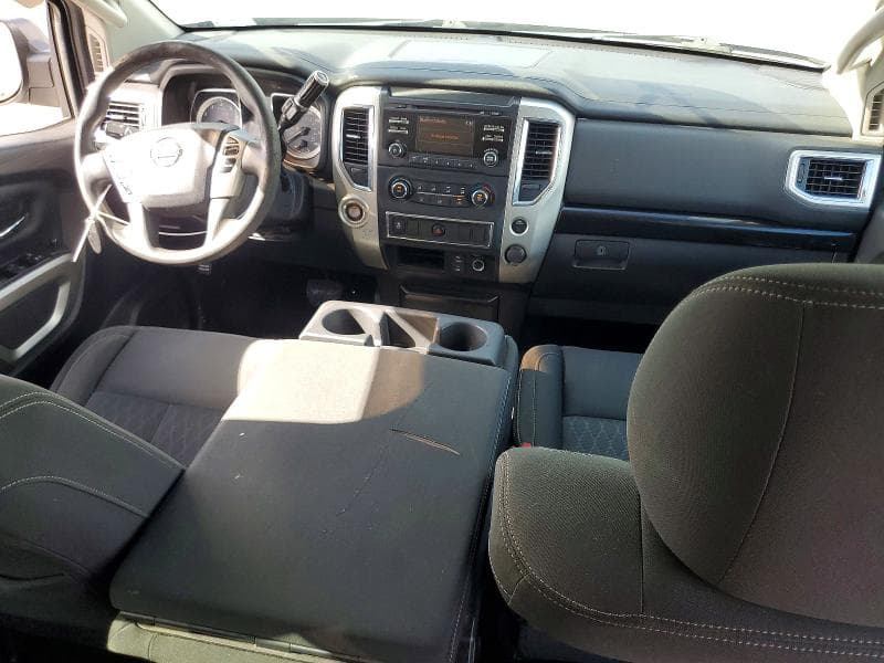 2017 NISSAN TITAN S 8