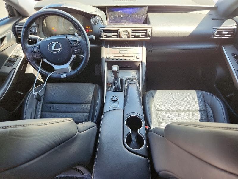 2019 LEXUS IS 300 8