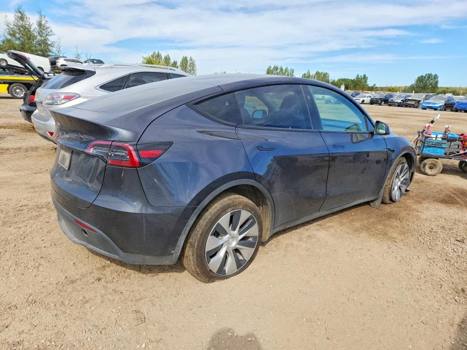 2024 TESLA MODEL Y 3