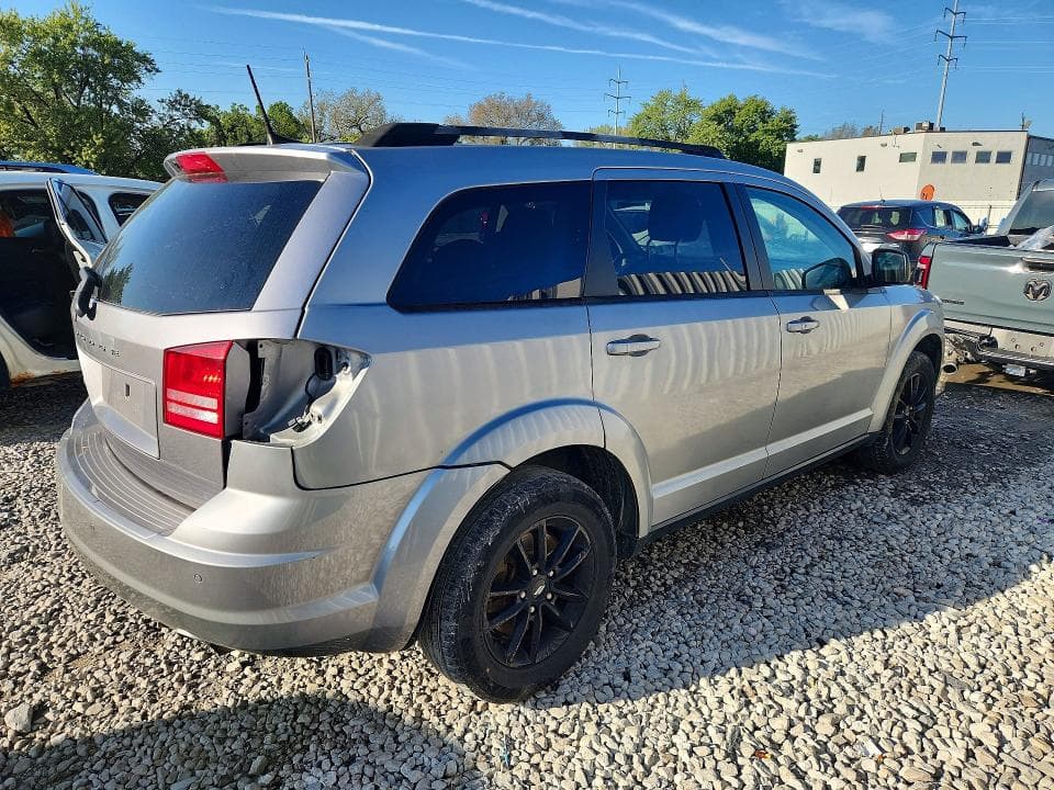 2020 DODGE JOURNEY SE 3