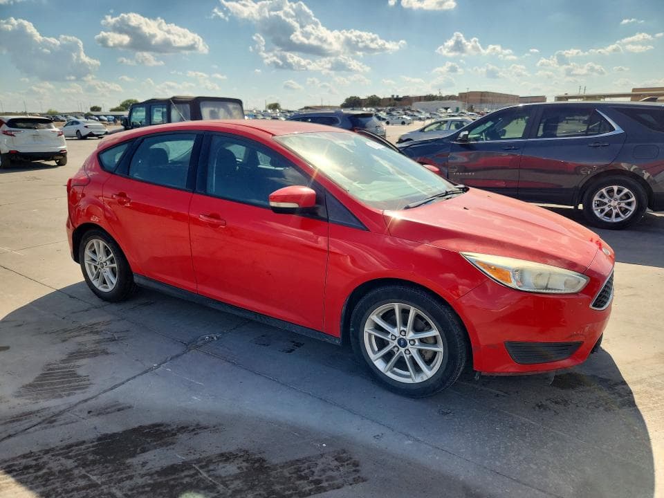 2017 FORD FOCUS SE 4