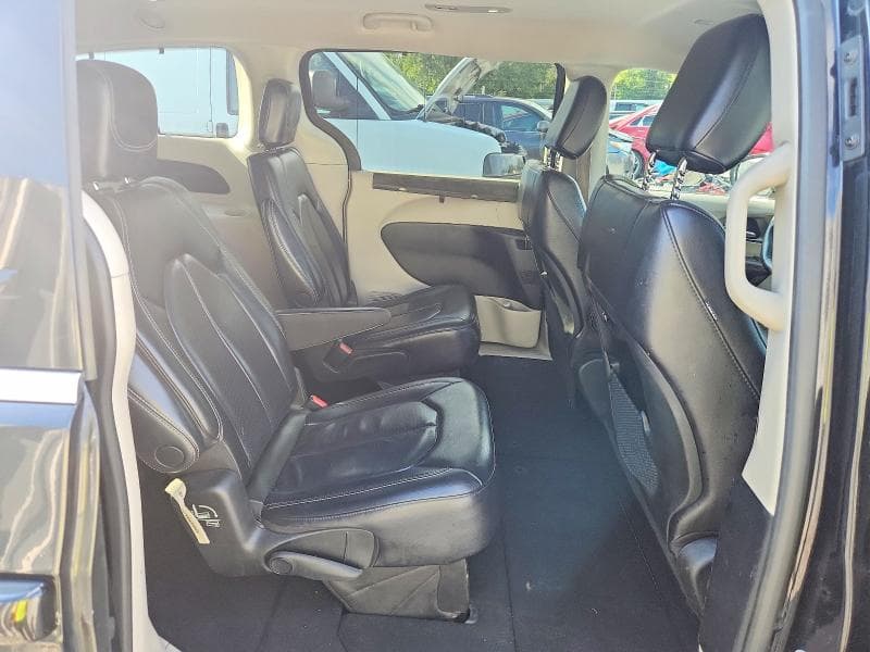 2022 CHRYSLER PACIFICA TOURING L 11