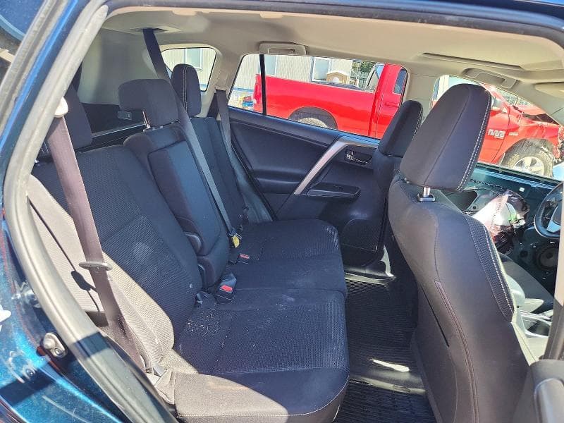 2018 TOYOTA RAV4 XLE 10