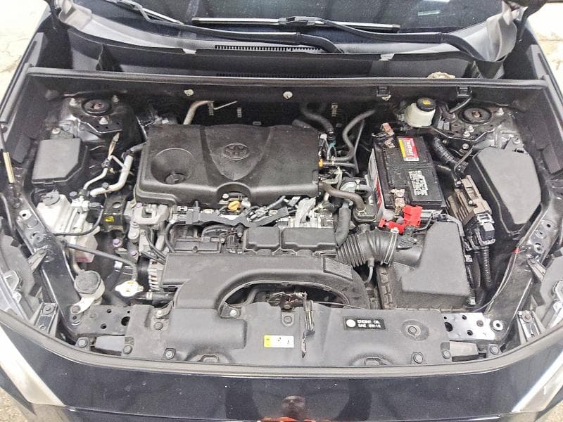 2021 TOYOTA RAV4 XLE 11