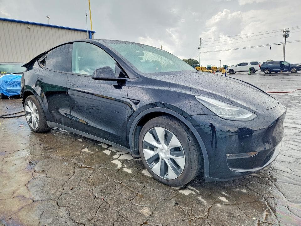 2022 TESLA MODEL Y 4