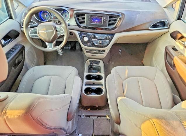2017 CHRYSLER PACIFICA LX 8