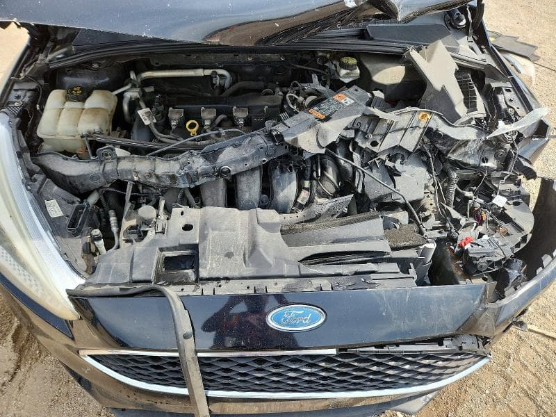 2017 FORD FOCUS SE 11