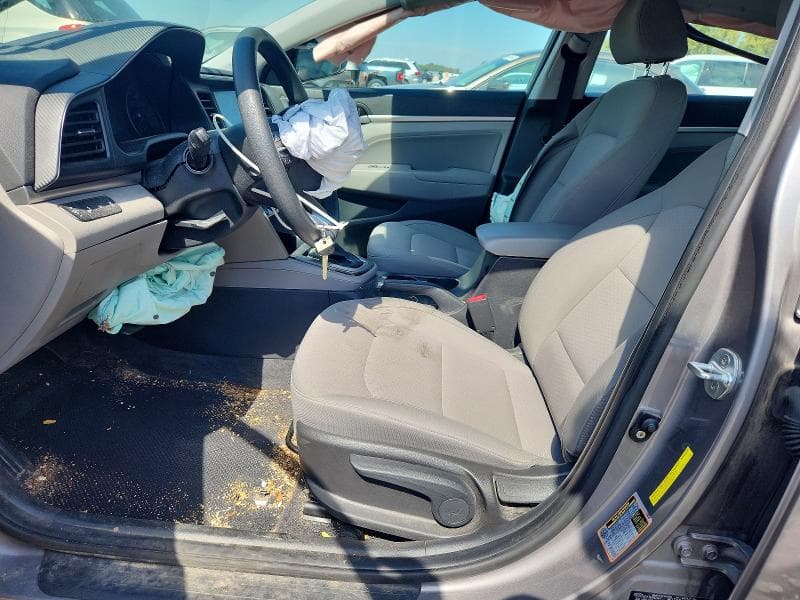 2020 HYUNDAI ELANTRA SEL 7
