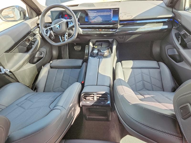 2026 BMW 530 XI 8