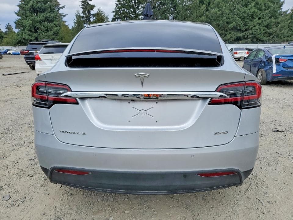 2017 TESLA MODEL X 6