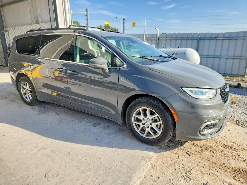 2022 CHRYSLER PACIFICA TOURING L 4