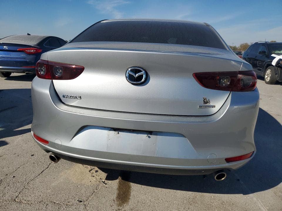 2021 MAZDA 3 6