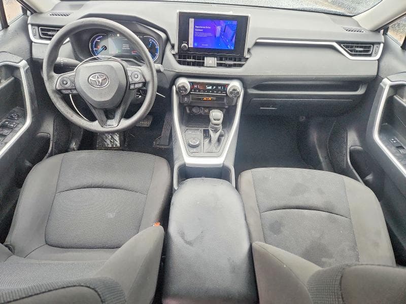 2025 TOYOTA RAV4 LE 8
