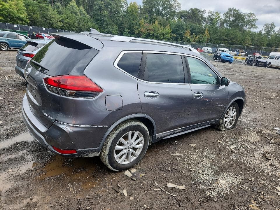 2018 NISSAN ROGUE SV 3