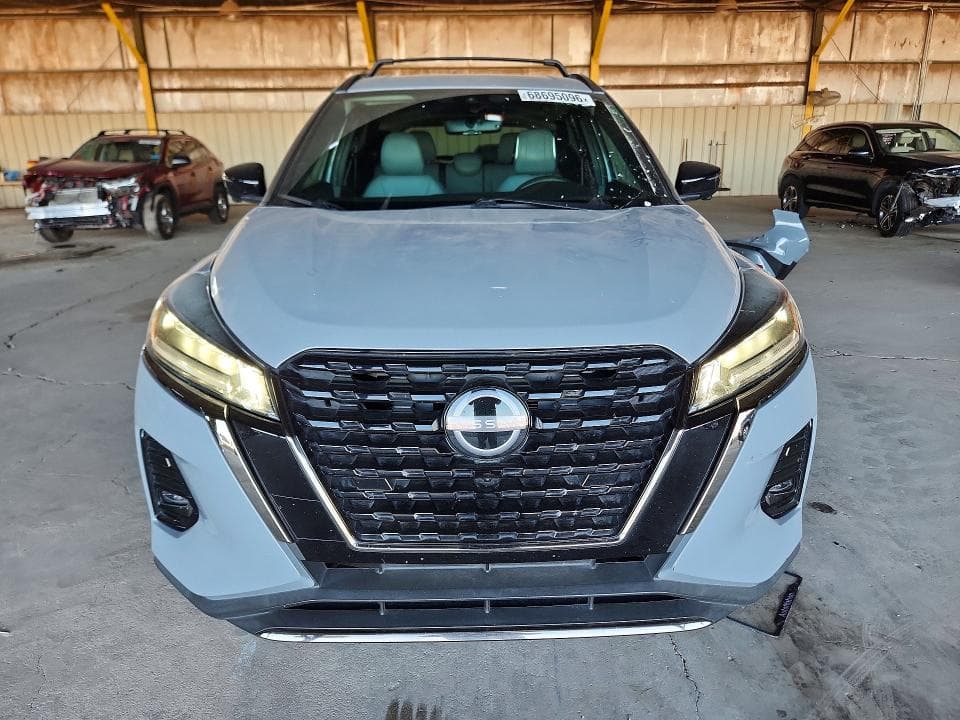 2024 NISSAN KICKS SR 5