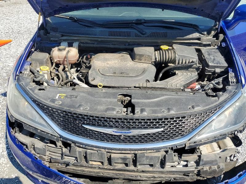 2019 CHRYSLER PACIFICA TOURING L 12
