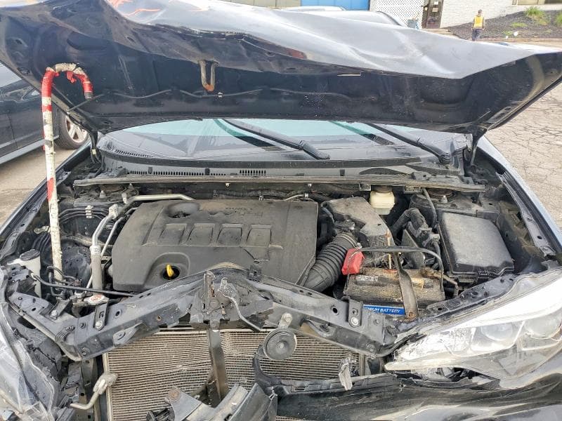 2017 TOYOTA COROLLA SE 11