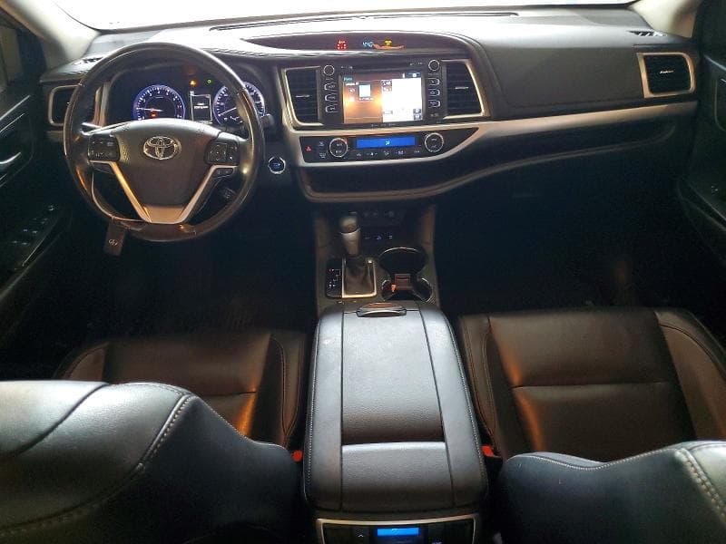 2018 TOYOTA HIGHLANDER XLE 8
