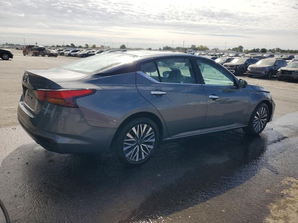 2025 NISSAN ALTIMA SV 3