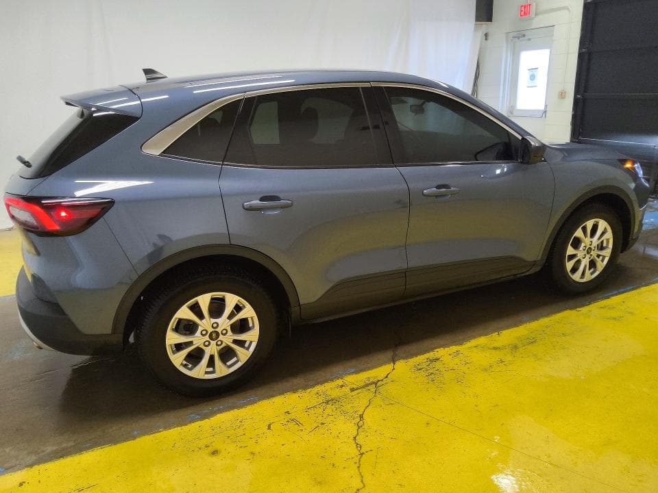 2023 FORD ESCAPE ACTIVE 3
