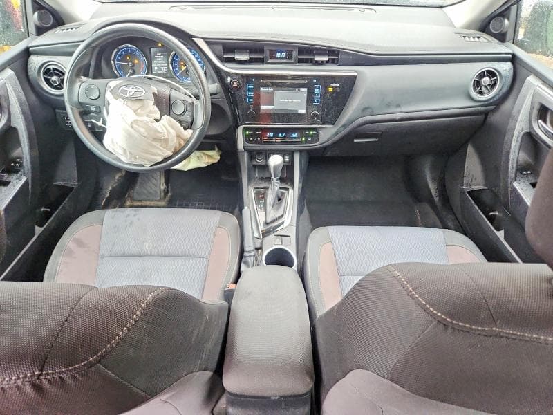 2017 TOYOTA COROLLA L 8