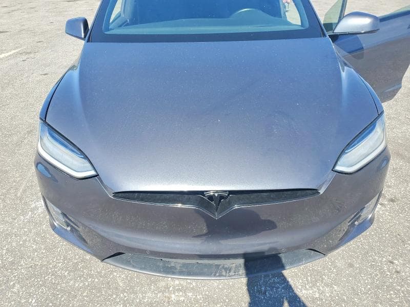 2021 TESLA MODEL X 11