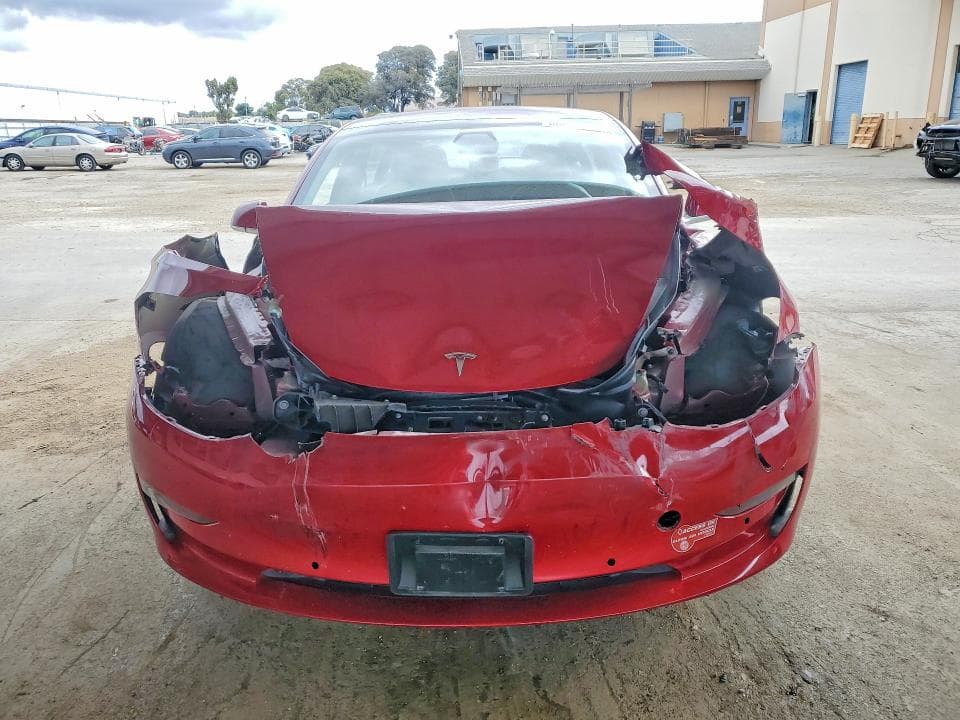 2018 TESLA MODEL 3 5