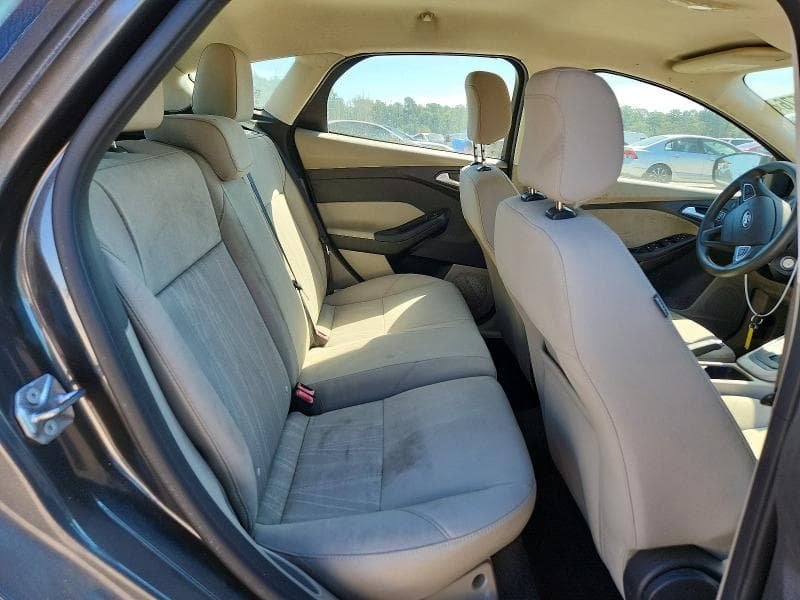 2018 FORD FOCUS SE 10