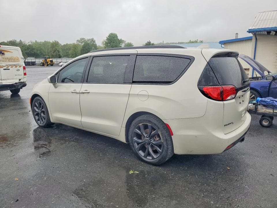 2019 CHRYSLER PACIFICA TOURING L 2