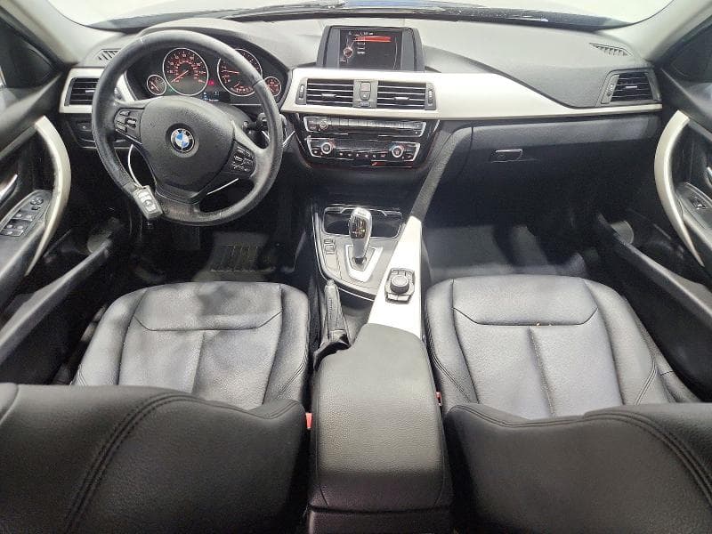 2017 BMW 320 I 8