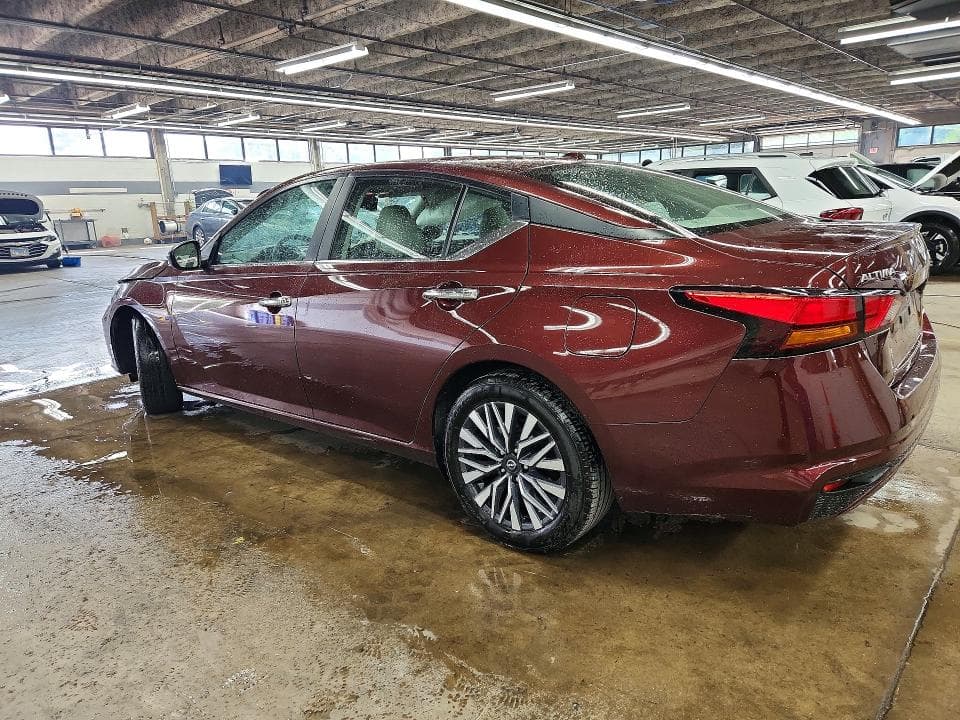 2025 NISSAN ALTIMA SV 2