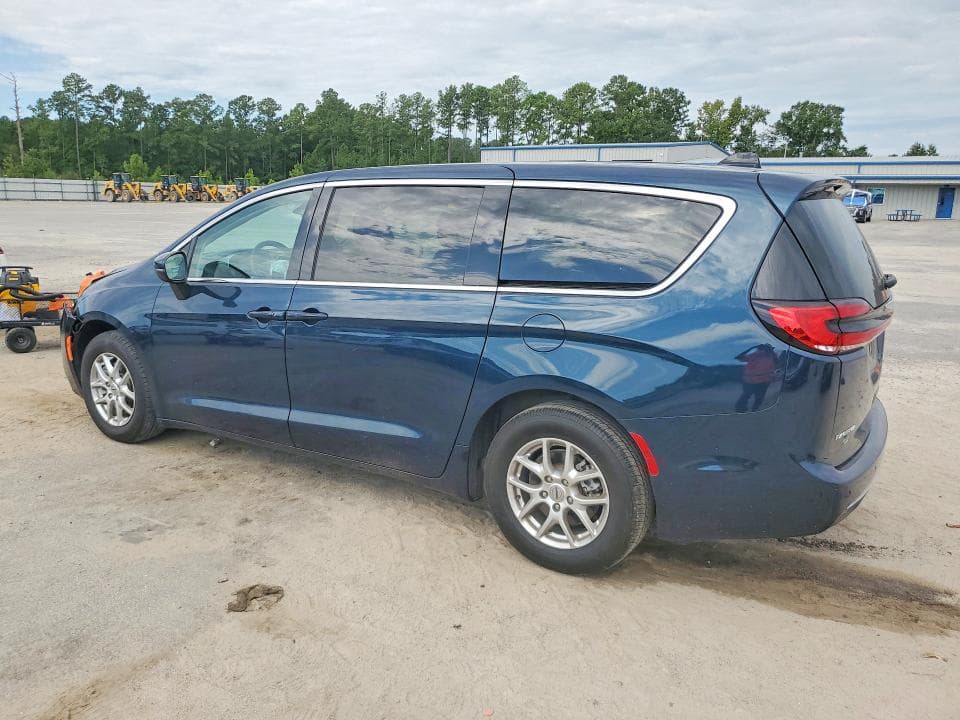 2023 CHRYSLER PACIFICA TOURING L 2