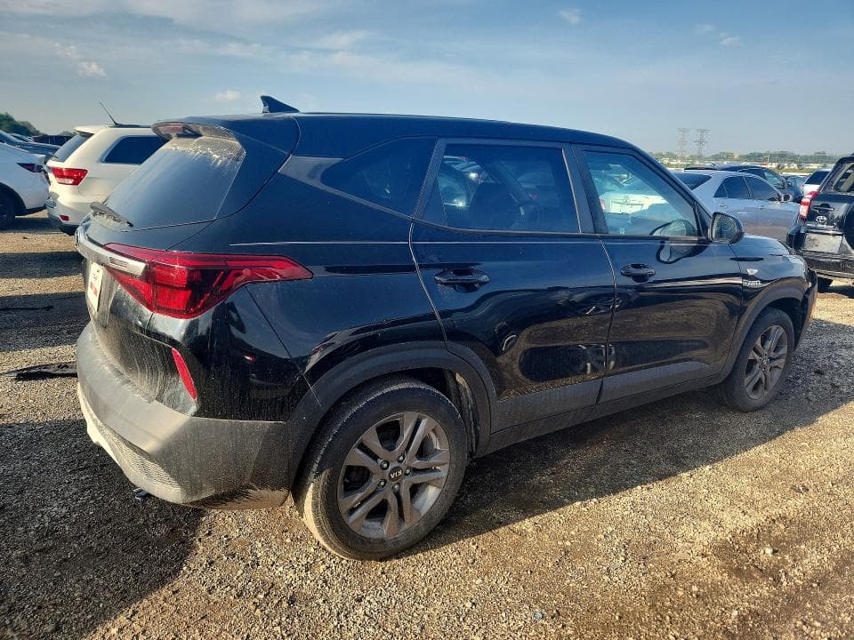 2021 KIA SELTOS LX 3
