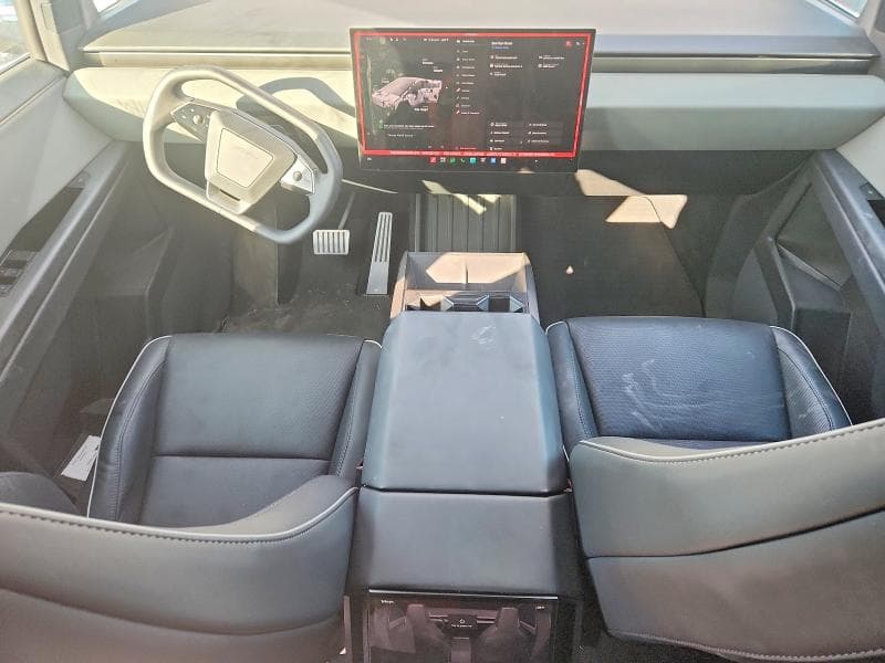 2025 TESLA CYBERTRUCK 8