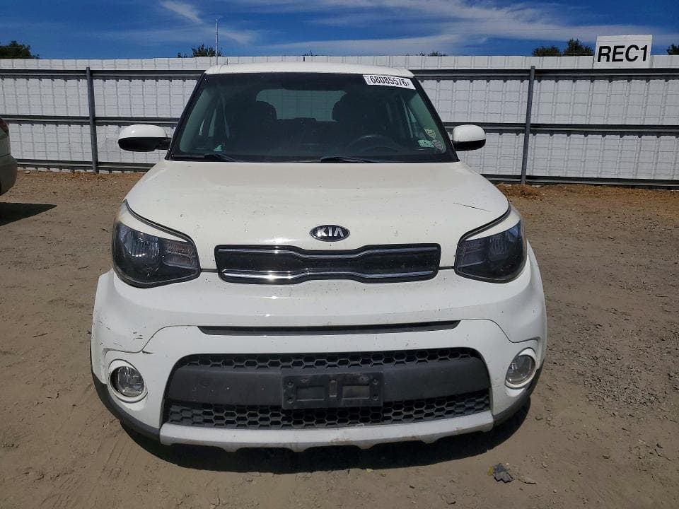 2019 KIA SOUL + 5