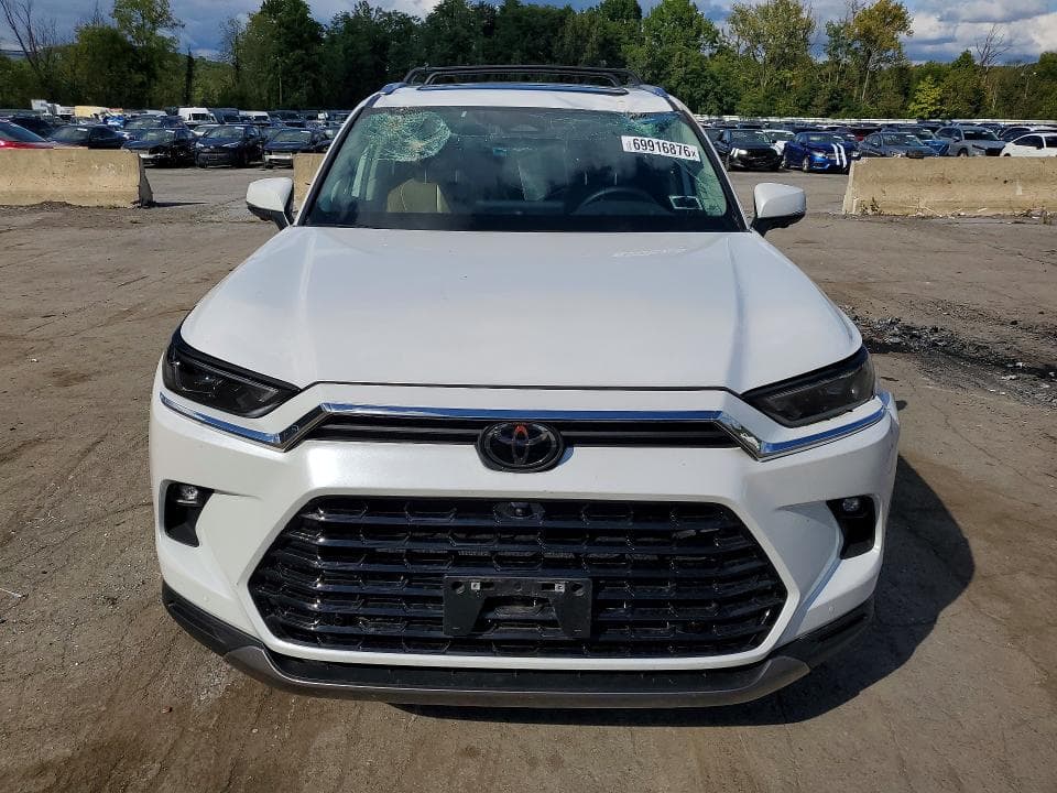 2026 TOYOTA GRAND HIGHLANDER PLATINUM 5