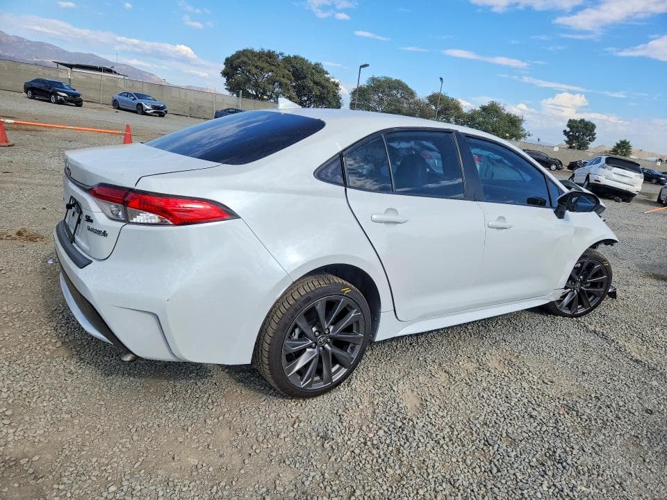 2022 TOYOTA COROLLA LE 3