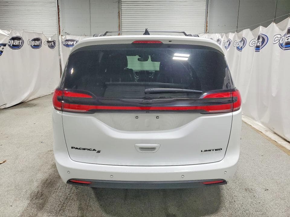 2025 CHRYSLER PACIFICA LIMITED 6