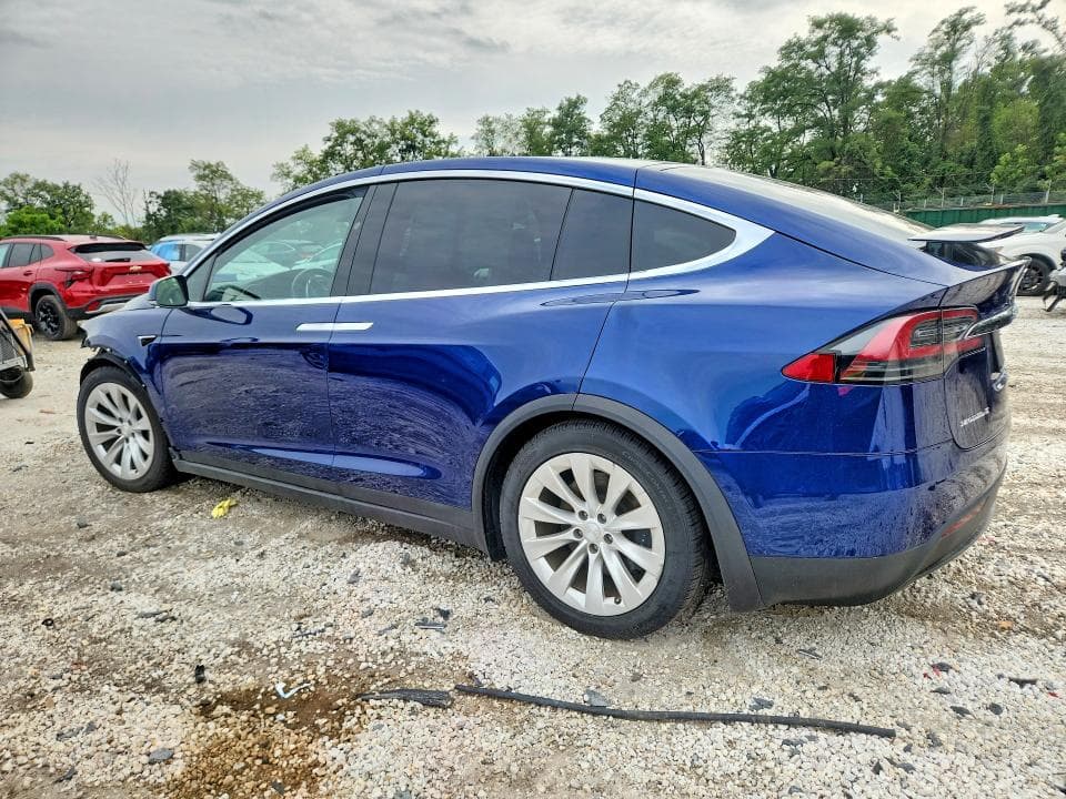 2018 TESLA MODEL X 2