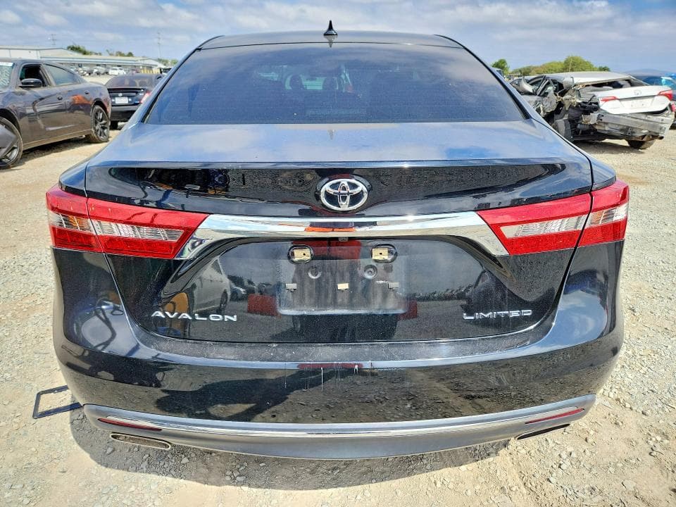 2018 TOYOTA AVALON LIMITED 6
