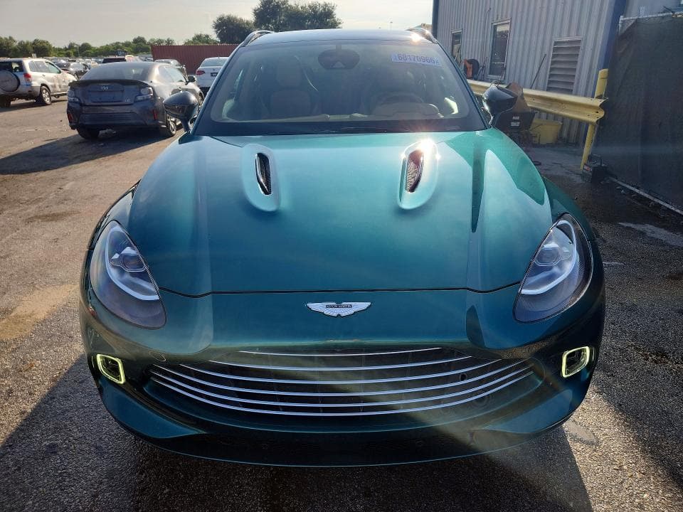 2022 ASTON MARTIN DBX 5