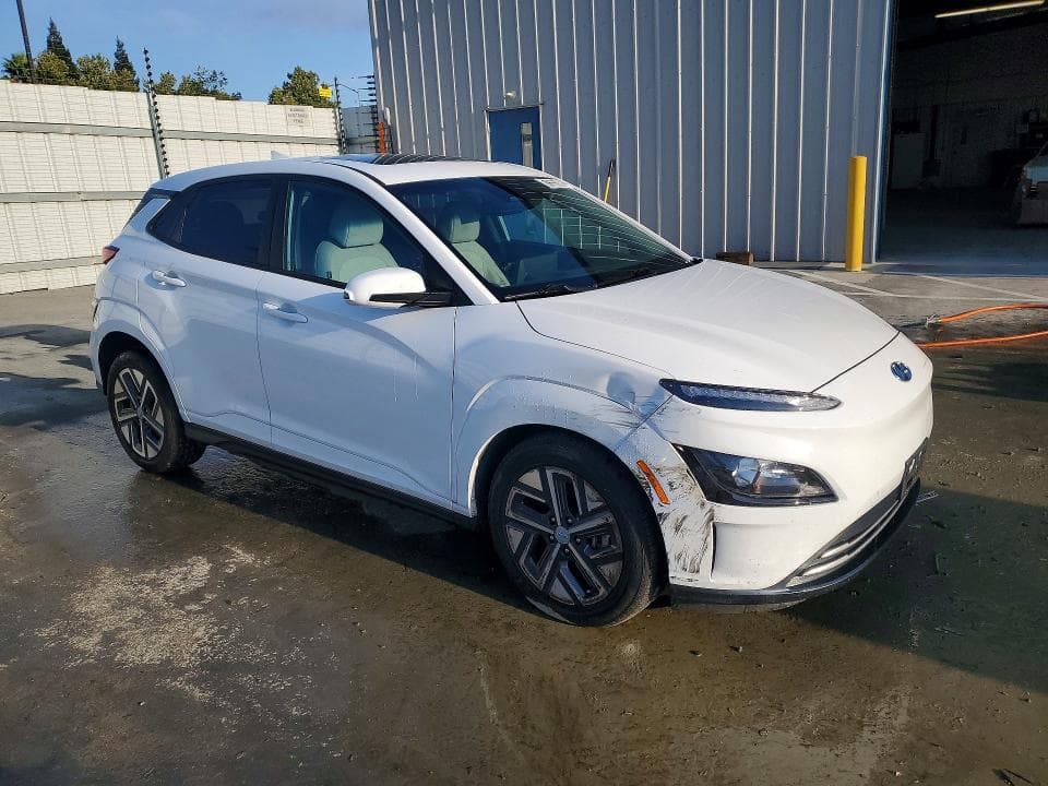 2023 HYUNDAI KONA SEL 4