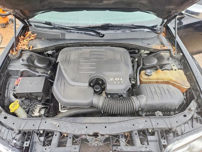 2017 CHRYSLER 300C 11