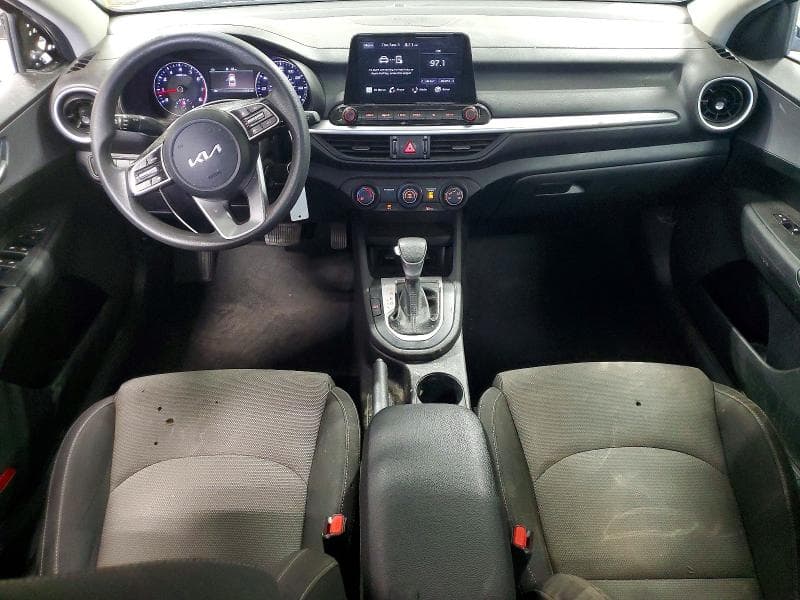 2023 KIA FORTE LXS 8