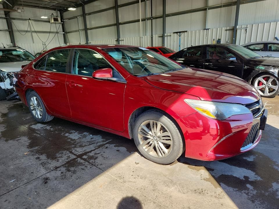 2017 TOYOTA CAMRY SE 4