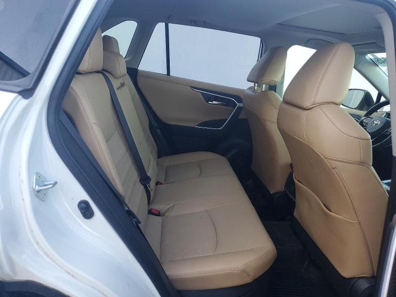 2019 TOYOTA RAV4 LIMITED 11