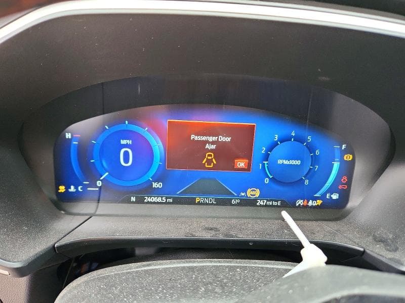 2021 FORD ESCAPE SEL 9