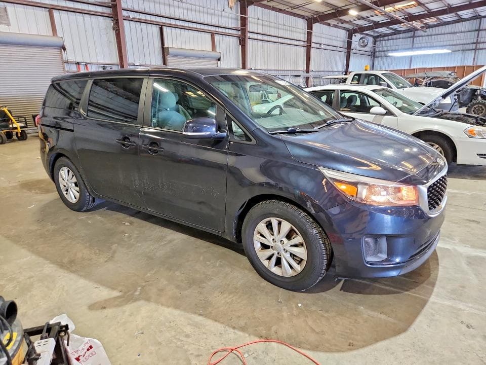 2017 KIA SEDONA LX 4